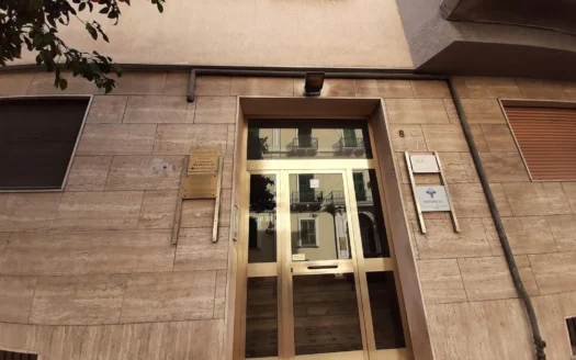 Via Principe Amedeo bilocale uso studio