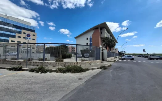 Via Golfo di Taranto quadrilocale con box auto