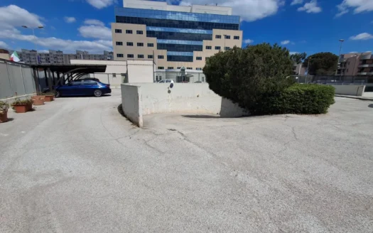 Via Golfo di Taranto quadrilocale con box auto