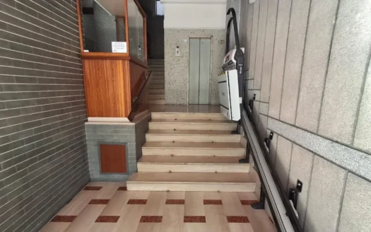 Via Pupino ang.C.so Umberto prestigioso plurivani