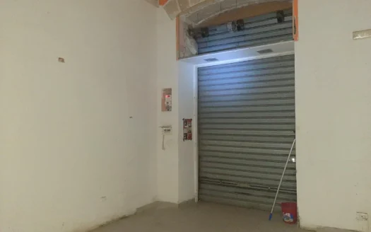 Locale Commerciale Via Duca Degli Abruzzi