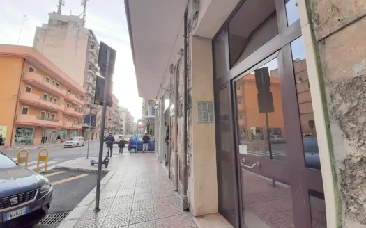Via C.Battisti panoramico con ampio terrazzo
