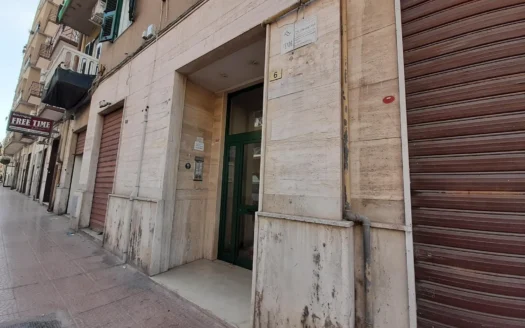 Via Messapia ad.Via Minniti ampio quadrilocale