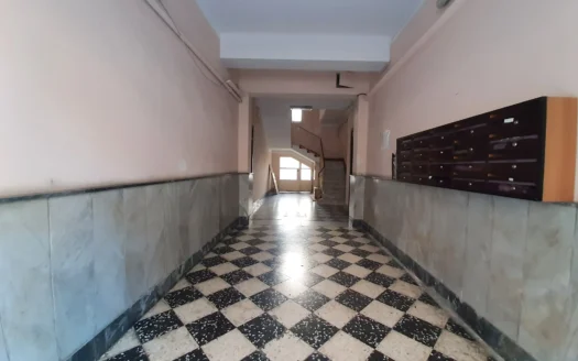 Via Nettuno ad.Via Argentina bilocale ristrutturato
